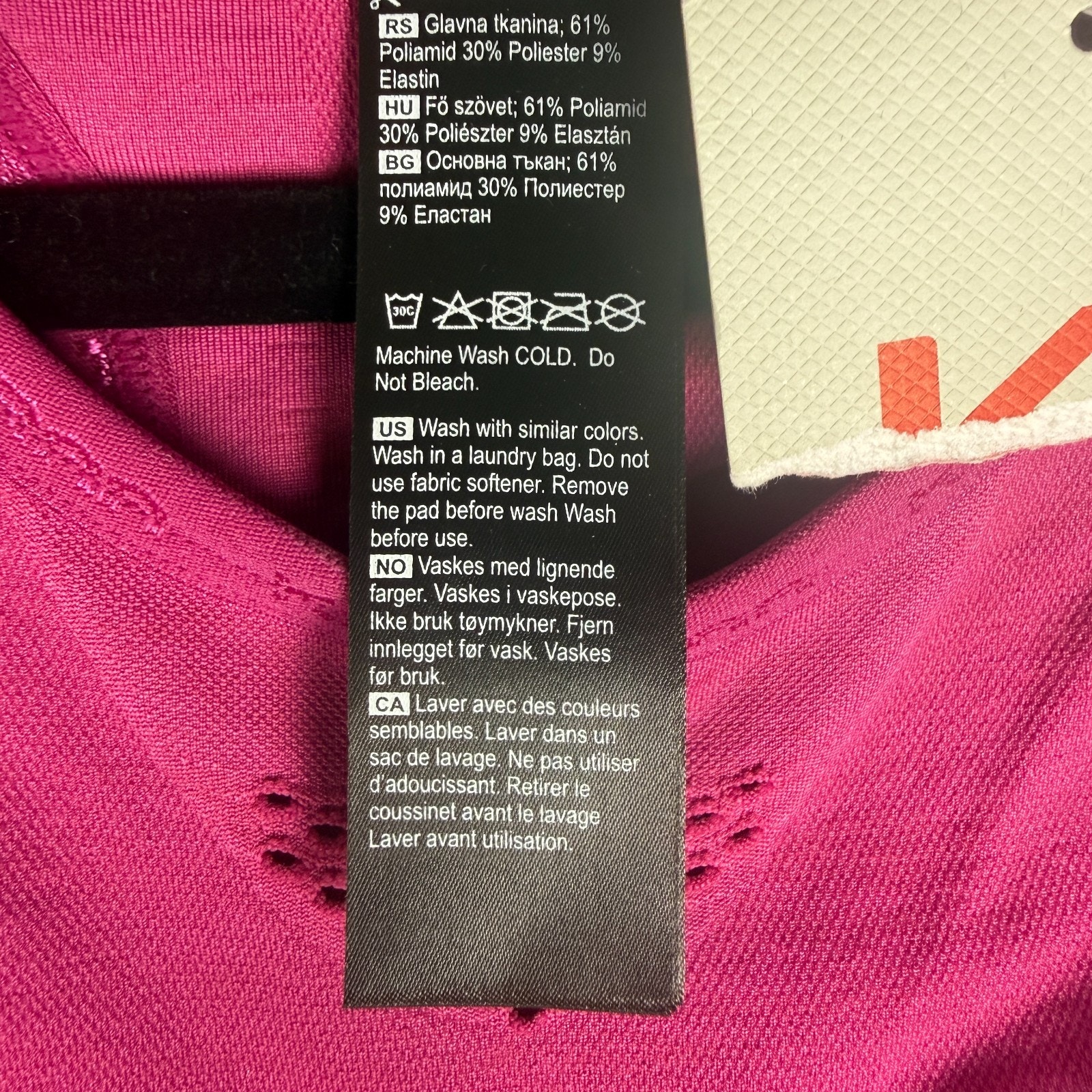 Kari Traa Sports Bra Size Xs / S Fuschia Seamless Racerback Medium Support Nwt — image 7 of 8